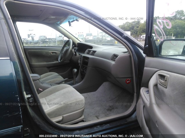 4T1BG22K0VU075906 - 1997 TOYOTA CAMRY CE/LE/XLE 绿色 照片 5