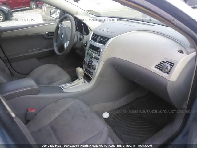 1G1ZG57B29F115743 - 2009 CHEVROLET MALIBU LS Light Blue photo 5