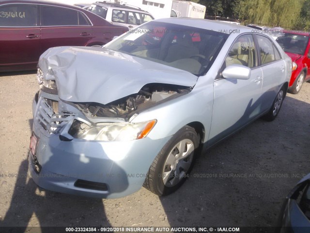 JTNBE46K273020250 - 2007 TOYOTA CAMRY NEW GENERAT CE/LE/XLE/SE GRAY photo 2