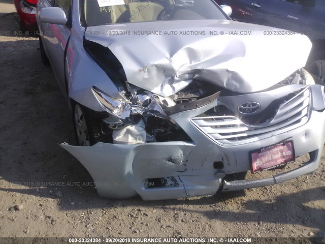 JTNBE46K273020250 - 2007 TOYOTA CAMRY NEW GENERAT CE/LE/XLE/SE GRAY photo 6