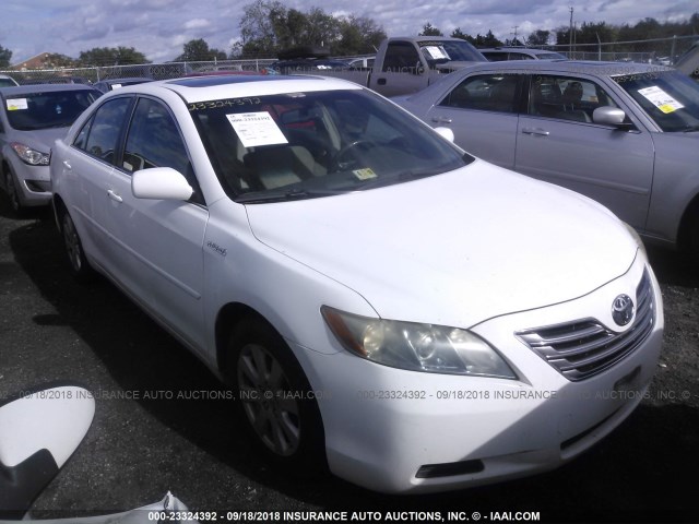 JTNBB46K073010082 - 2007 TOYOTA CAMRY NEW GENERAT HYBRID WHITE photo 1