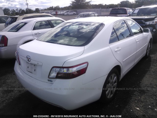 JTNBB46K073010082 - 2007 TOYOTA CAMRY NEW GENERAT HYBRID WHITE photo 4