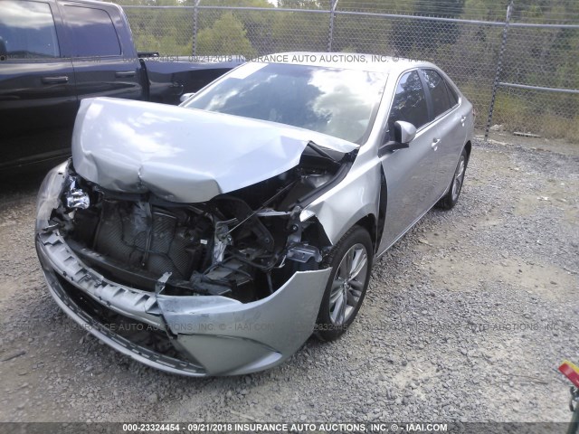 4T1BF1FK9GU172113 - 2016 TOYOTA CAMRY LE/XLE/SE/XSE 银色 照片 2
