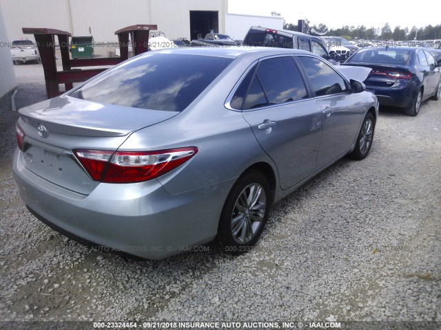 4T1BF1FK9GU172113 - 2016 TOYOTA CAMRY LE/XLE/SE/XSE 银色 照片 4