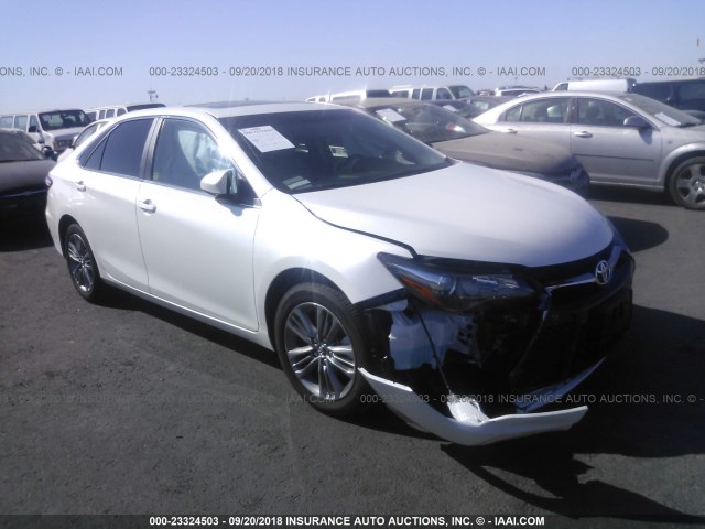 4T1BF1FK3HU401953 - 2017 TOYOTA CAMRY LE/XLE/SE/XSE 白色 照片 1