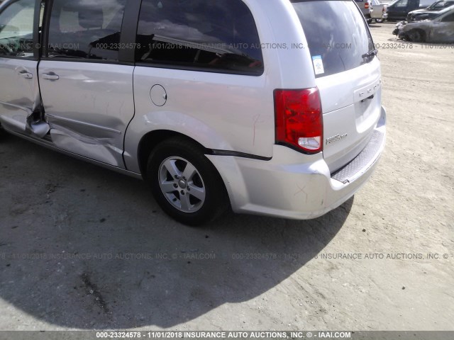 2C4RDGCG3CR310232 - 2012 DODGE GRAND CARAVAN SXT SILVER photo 3