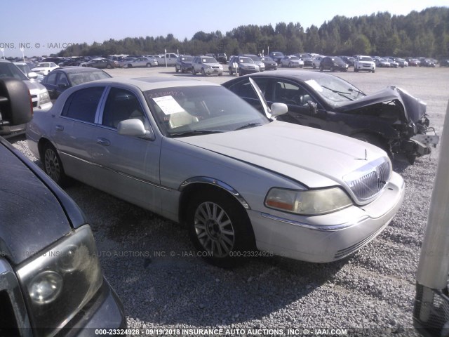 1LNHM82W55Y647036 - 2005 LINCOLN TOWN CAR SIGNATURE LIMITED CREAM photo 1