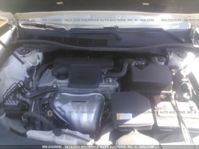 4T1BF1FKXGU137130 - 2016 TOYOTA CAMRY LE/XLE/SE/XSE 白色 照片 10