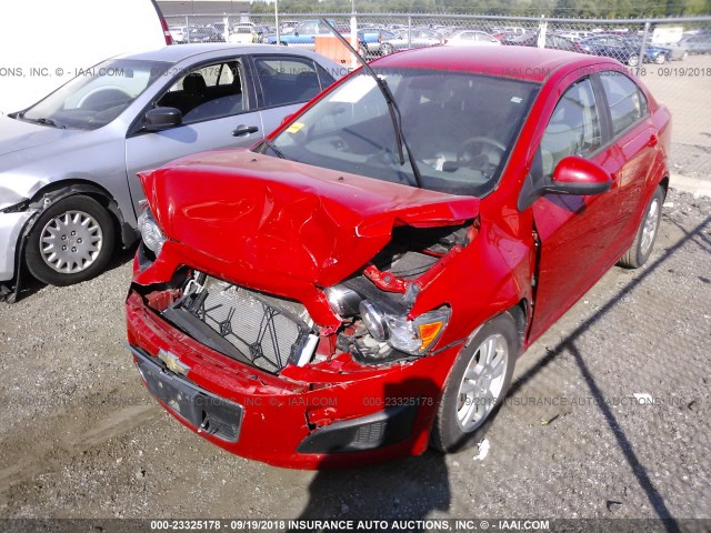 1G1JA5SH9C4136425 - 2012 CHEVROLET SONIC LS 红色 照片 2