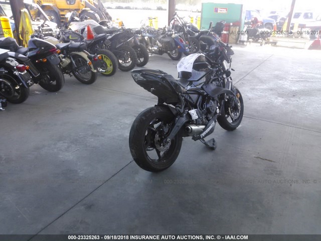 JKAEXEJ1XHDA02197 - 2017 KAWASAKI EX650 J შავი ფოტო 4