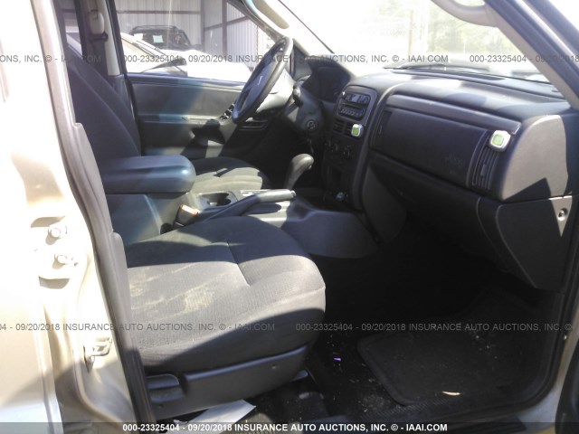 1J4GX48S64C228641 - 2004 JEEP GRAND CHEROKEE LAREDO/COLUMBIA/FREEDOM SILVER photo 5