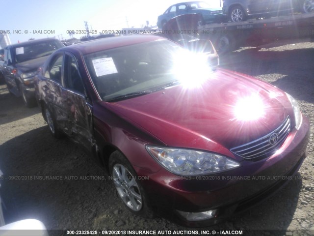 JTDBF30KX50165264 - 2005 TOYOTA CAMRY LE/XLE/SE Қызыл фото 1