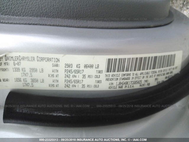 1J8HG48K17C685025 - 2007 JEEP COMMANDER SILVER photo 9