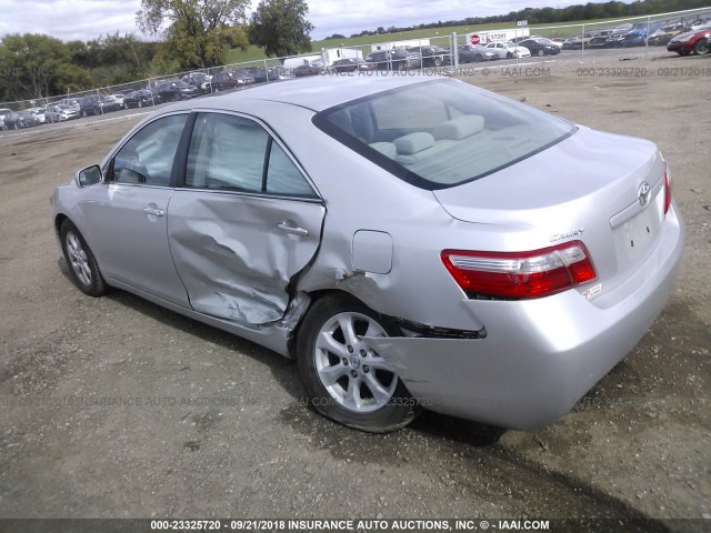 4T1BE46K78U240060 - 2008 TOYOTA CAMRY CE/LE/XLE/SE SILVER photo 3