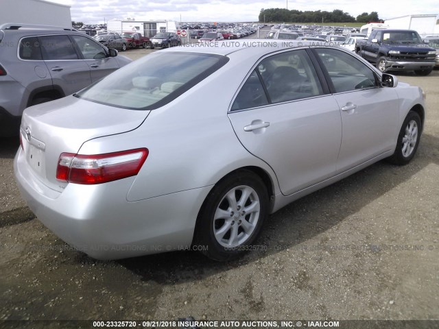 4T1BE46K78U240060 - 2008 TOYOTA CAMRY CE/LE/XLE/SE SILVER photo 4