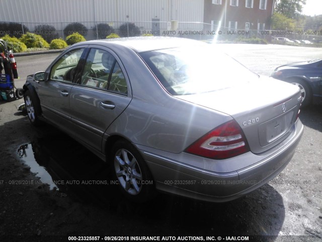 WDBRF92H97F884135 - 2007 MERCEDES-BENZ C 280 4MATIC GRAY photo 3