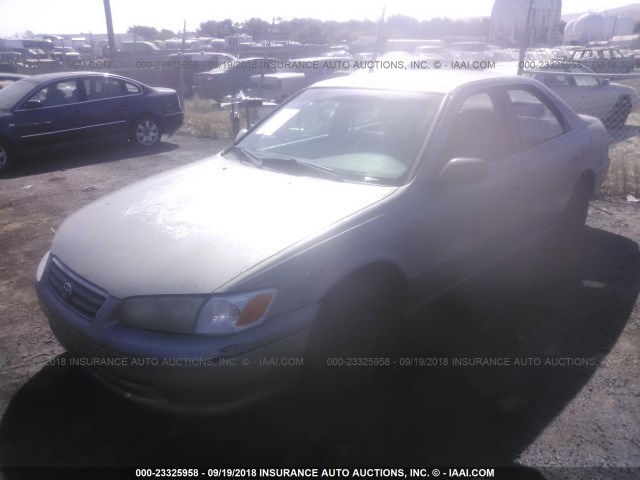 JT2BG22K310547871 - 2001 TOYOTA CAMRY CE/LE/XLE 银色 照片 2