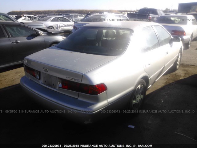 4T1BG22K81U825174 - 2001 TOYOTA CAMRY CE/LE/XLE 银色 照片 4