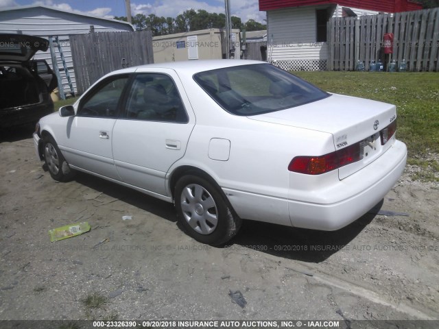 4T1BG22K51U808588 - 2001 TOYOTA CAMRY CE/LE/XLE 白色 照片 3