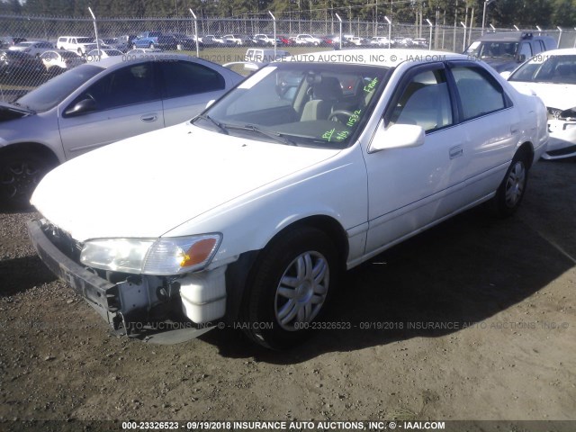 4T1BF22K31U967967 - 2001 TOYOTA CAMRY LE/XLE 白色 照片 2