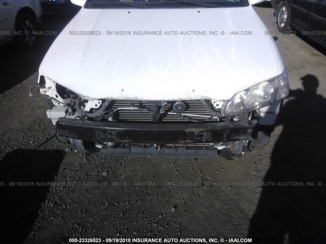 4T1BF22K31U967967 - 2001 TOYOTA CAMRY LE/XLE 白色 照片 6