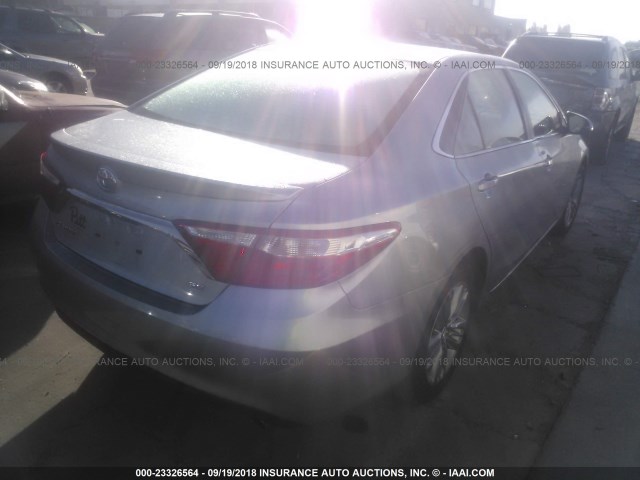 4T1BF1FK9FU024106 - 2015 TOYOTA CAMRY LE/XLE/SE/XSE 银色 照片 4