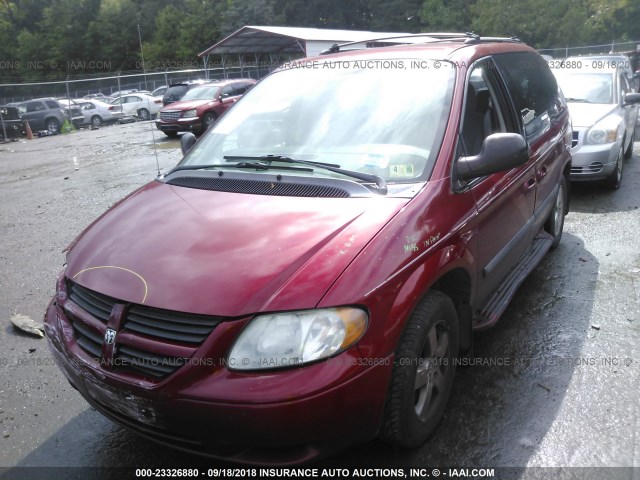 1D4GP45R65B217009 - 2005 DODGE CARAVAN SXT RED photo 2