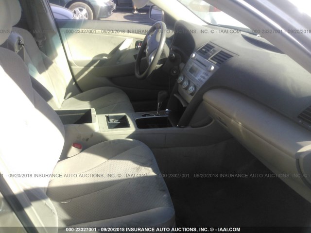 4T1BE46K09U308152 - 2009 TOYOTA CAMRY SE/LE/XLE 金色 照片 5