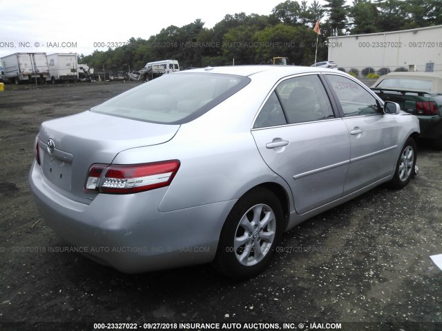 4T4BF3EK1BR180668 - 2011 TOYOTA CAMRY SE/LE/XLE 银色 照片 4