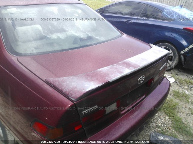 4T1BG22K8VU081663 - 1997 TOYOTA CAMRY CE/LE/XLE 栗色 照片 6