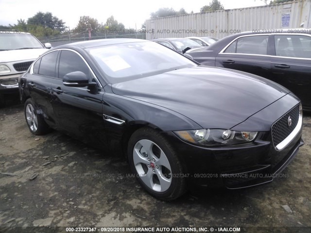 SAJAR4BG6HA971460 - 2017 JAGUAR XE Schwarz Foto 1