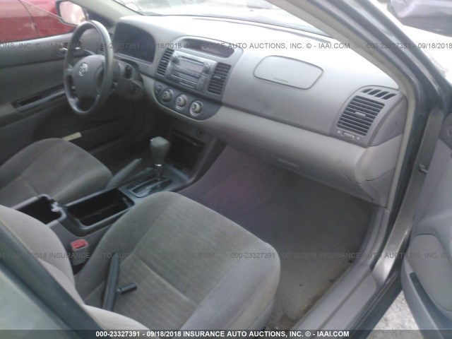 JTDBE32KX63058599 - 2006 TOYOTA CAMRY LE/XLE 灰色 照片 5