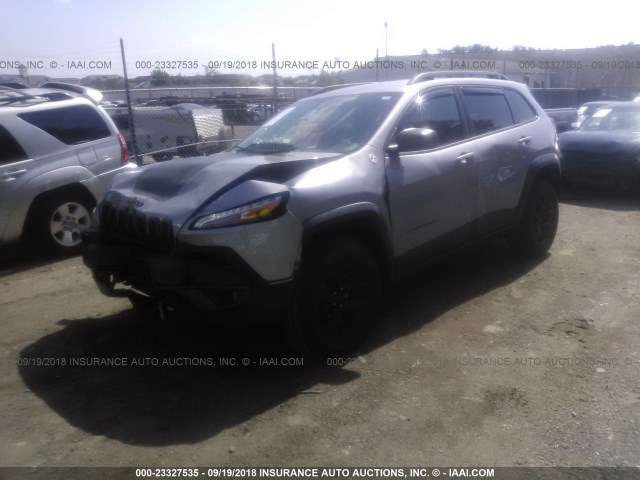 1C4PJMBX2JD569956 - 2018 JEEP CHEROKEE TRAILHAWK SILVER photo 2