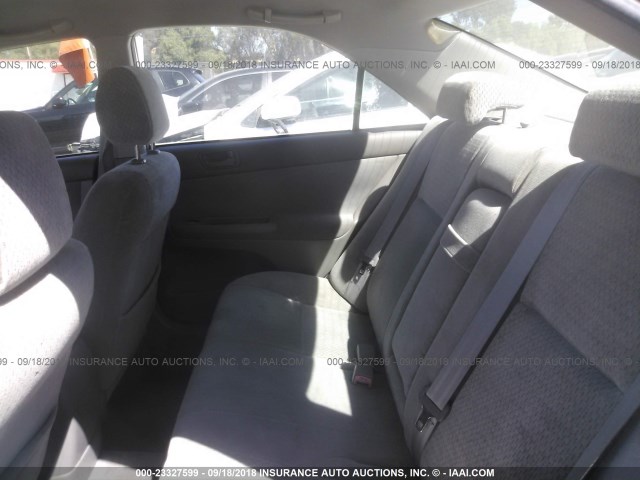 JTDBF32K520010341 - 2002 TOYOTA CAMRY LE/XLE/SE Gümüş foto 8