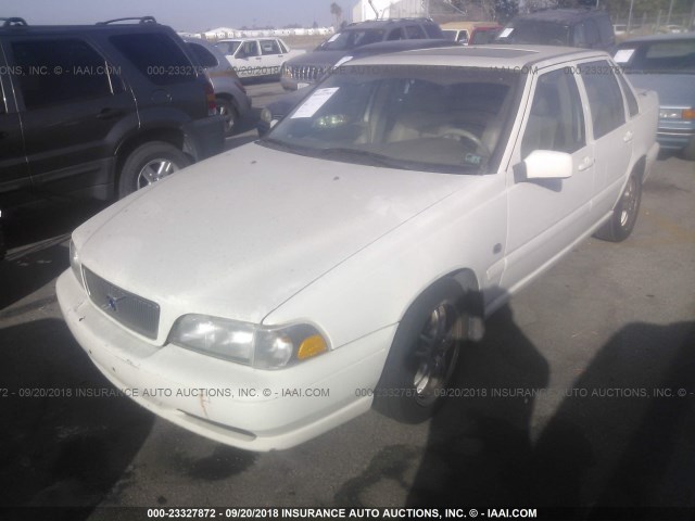 YV1LS56D2Y2662672 - 2000 VOLVO S70 GLT/SE WHITE photo 2