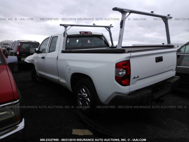 5TFUM5F11HX069723 - 2017 TOYOTA TUNDRA DOUBLE CAB SR/SR5 WHITE photo 3