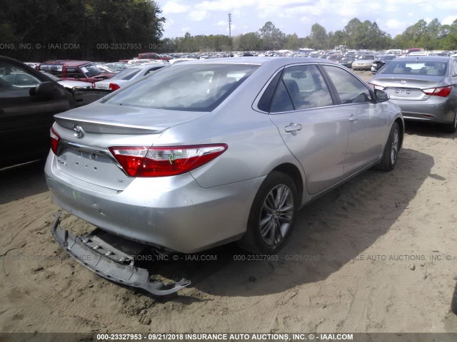 4T1BF1FK5FU881894 - 2015 TOYOTA CAMRY LE/XLE/SE/XSE 银色 照片 4