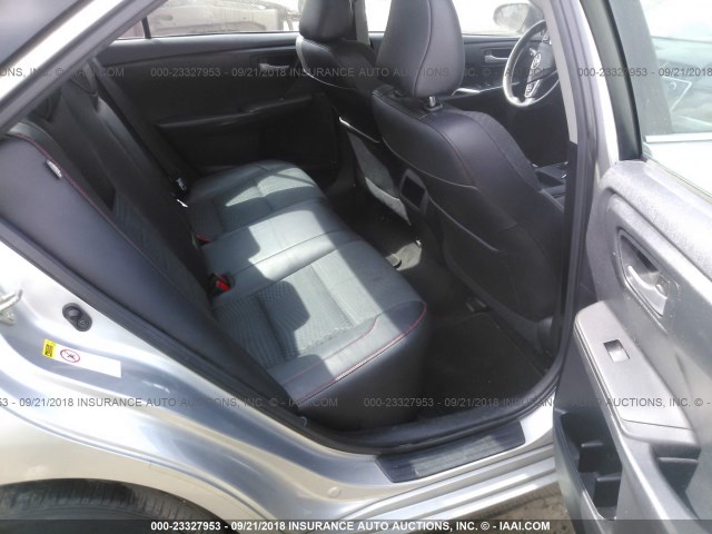 4T1BF1FK5FU881894 - 2015 TOYOTA CAMRY LE/XLE/SE/XSE 银色 照片 8