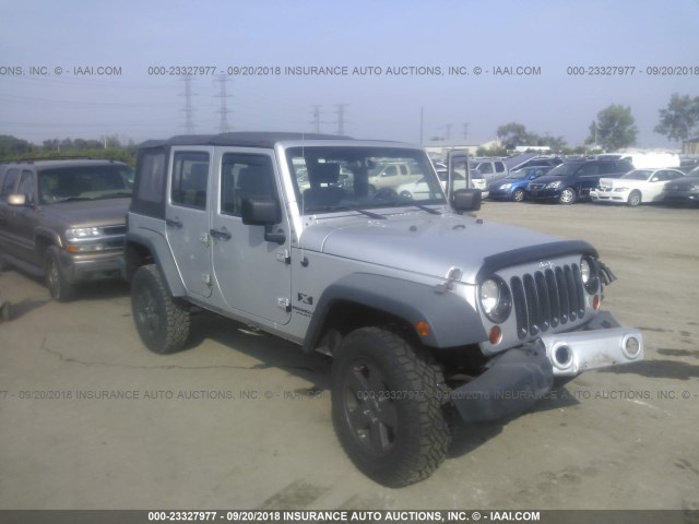 1J4GA391X8L574019 - 2008 JEEP WRANGLER UNLIMITE X SILVER photo 1