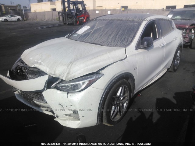 SJKCH5CP4HA028009 - 2017 INFINITI QX30 LUXURY/PREMIUM/SPORT WHITE photo 2