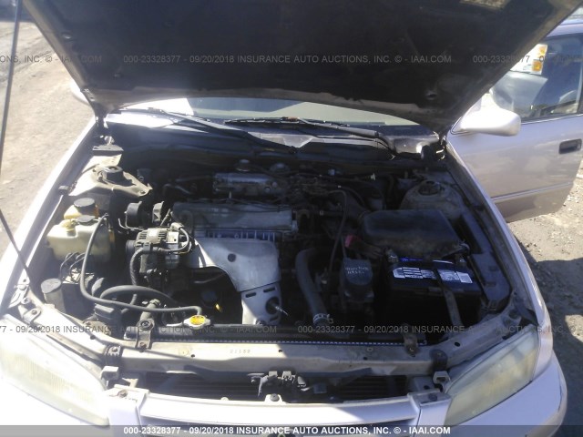 4T1BG22K2VU120733 - 1997 TOYOTA CAMRY CE/LE/XLE 金色 照片 10