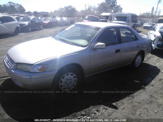 4T1BG22K2VU120733 - 1997 TOYOTA CAMRY CE/LE/XLE 金色 照片 2