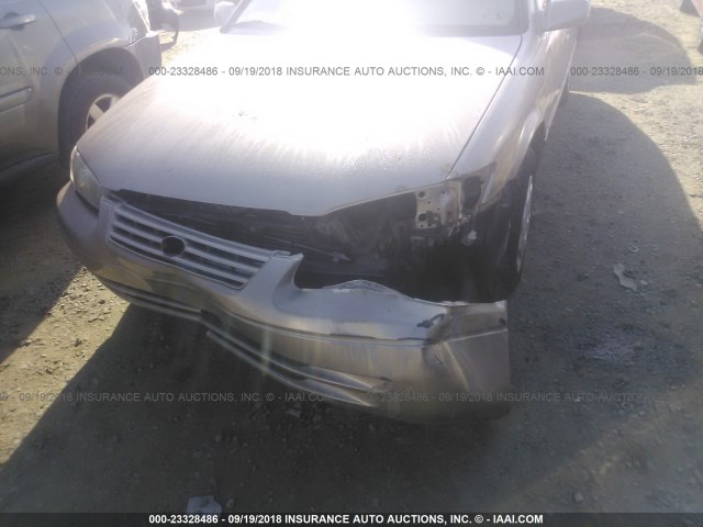 4T1BG22K7XU442299 - 1999 TOYOTA CAMRY CE/LE/XLE 金色 照片 6
