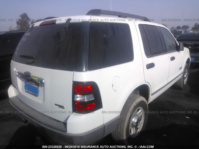 1FMEU62E76UB11695 - 2006 FORD EXPLORER XLS WHITE photo 4