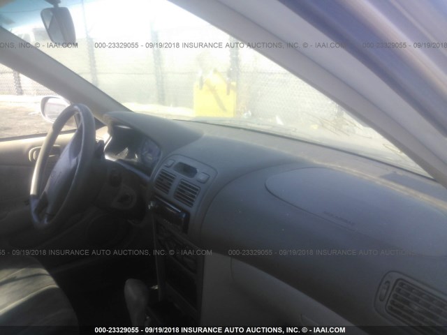 1NXBR18E8WZ079497 - 1998 TOYOTA COROLLA VE/CE/LE 棕色 照片 5