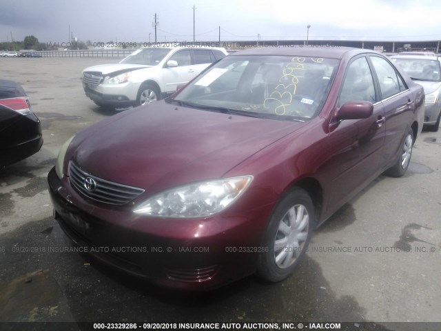 4T1BE32K95U423617 - 2005 TOYOTA CAMRY LE/XLE/SE 红色 照片 2