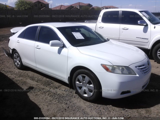 JTNBE46K773082470 - 2007 TOYOTA CAMRY NEW GENERAT CE/LE/XLE/SE WHITE photo 1