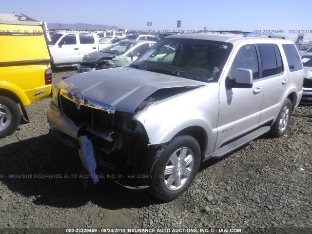 5LMEU78H13ZJ30956 - 2003 LINCOLN AVIATOR 银色 照片 2