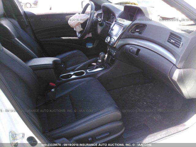 19UDE2F83GA003248 - 2016 ACURA ILX PREMIUM STYLE/TECH STYLE WHITE photo 5