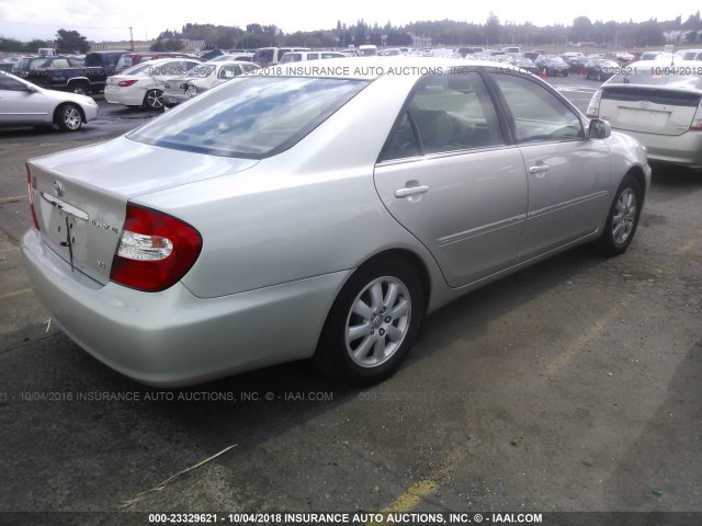 4T1BF32K73U554104 - 2003 TOYOTA CAMRY LE/XLE/SE SILVER photo 4
